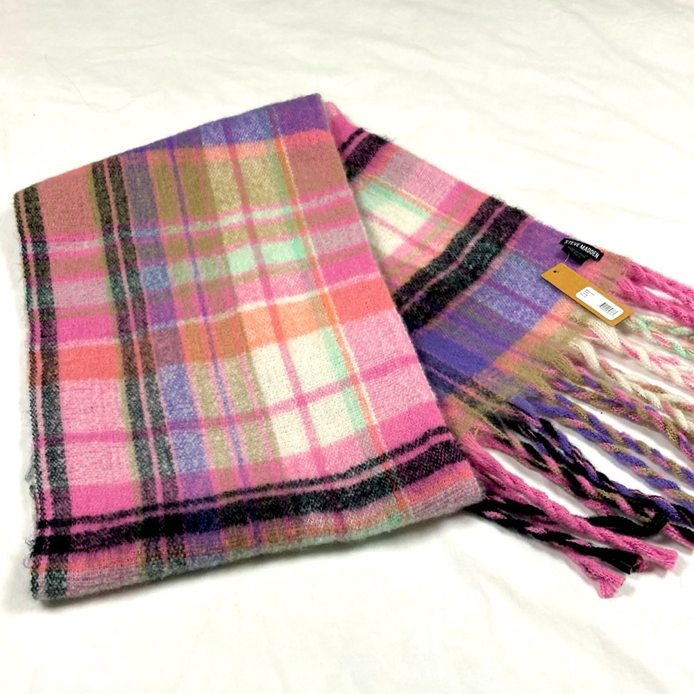 NWT Steve Madden pink plaid one size fits most 100% polyester scarf